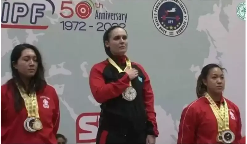 ەلوردالىق دارىگەر پاۋەرليفتينگىدەن ازيا چەمپيونى اتاندى