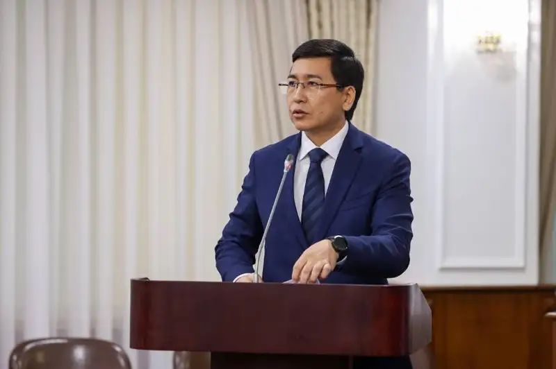 Balabaqsha tárbıeshileriniń júktemesi azaıyp, jalaqysy ósedi - mınıstr
