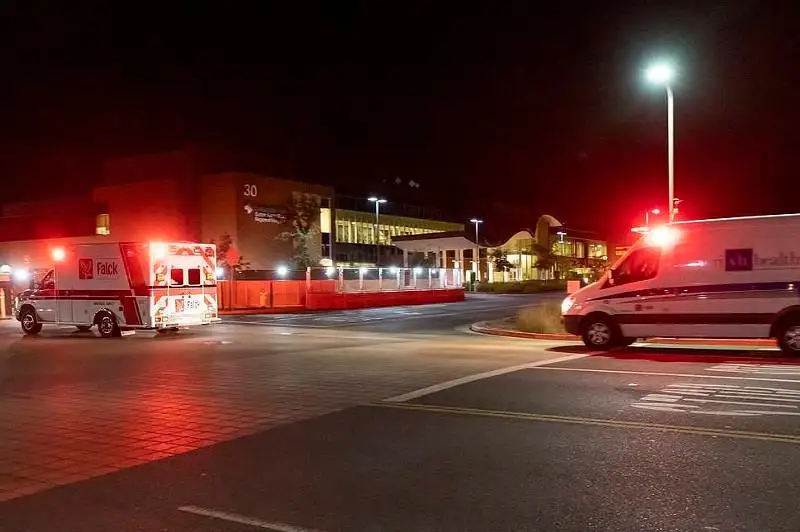 美国一单引擎飞机坠毁　至少9人死亡