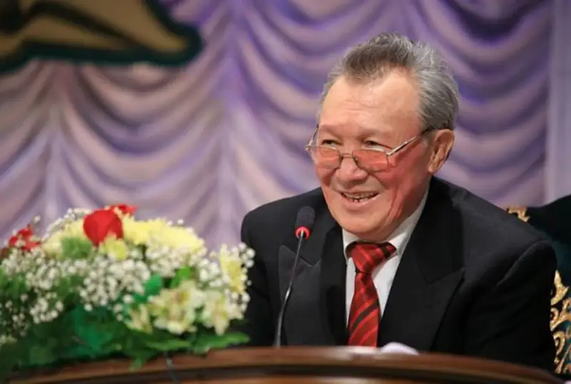 ءبىر ەل -ءبىر كىتاپ: كەلەر جىلى تولەن ابدىكتىڭ شىعارمالارىن وقۋ بەكىتىلدى