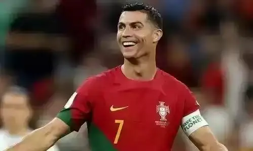 Криштиану Роналду яна Гиннеснинг рекордлар китобига кирди