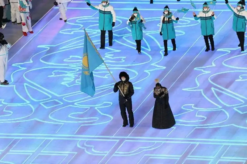 Олимпийские костюмы знаменосцев Казахстана вошли в коллекцию музея МОК в Лозанне