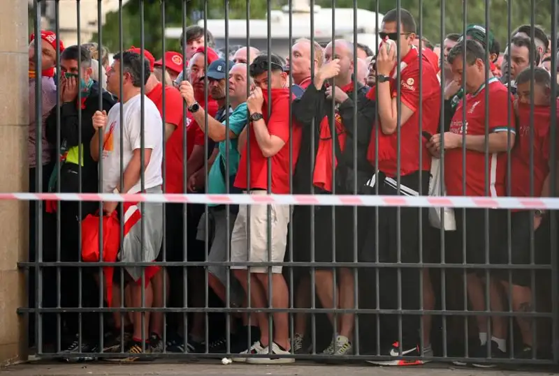 Великобритания призвала к расследованию задержки финала Лиги чемпионов