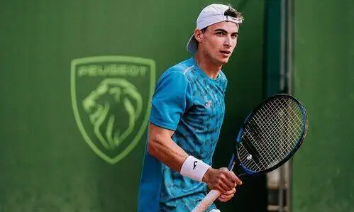 Қозоғистонлик теннисчи Италиядаги мусобақанинг чорак финалига чиқди