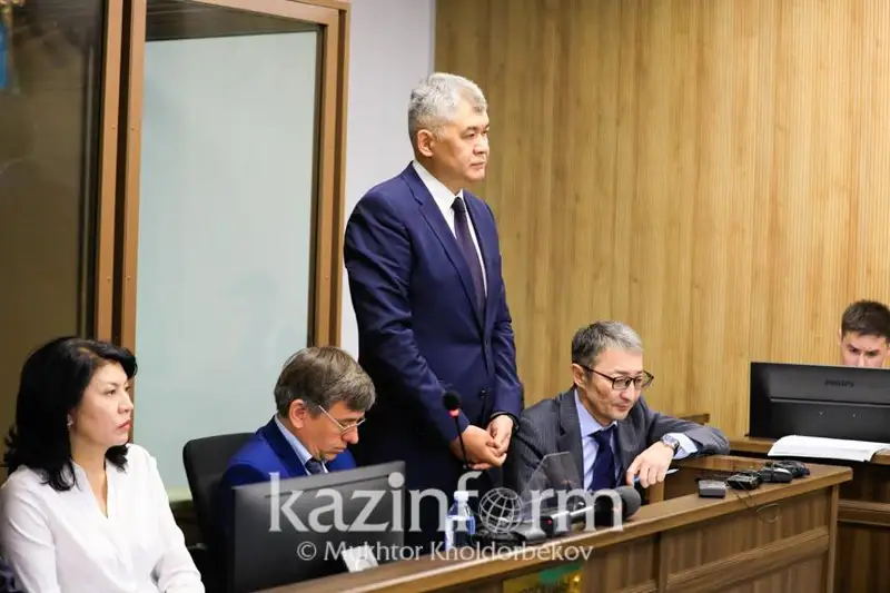 Суд над Елжаном Биртановым: переводчик отказалась участвовать в процессе