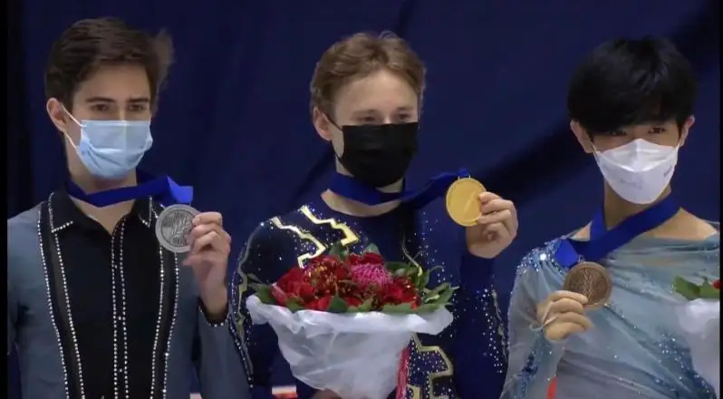 Қозоғистонлик фигурали учувчи жаҳон чемпионатининг кумуш медали соҳибига айланди