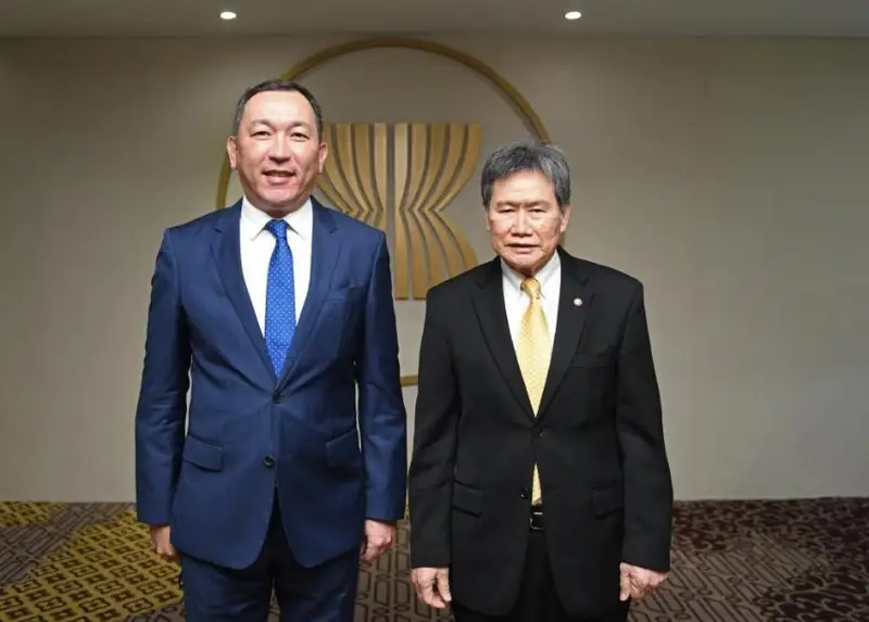哈萨克斯坦大使会见东盟秘书长