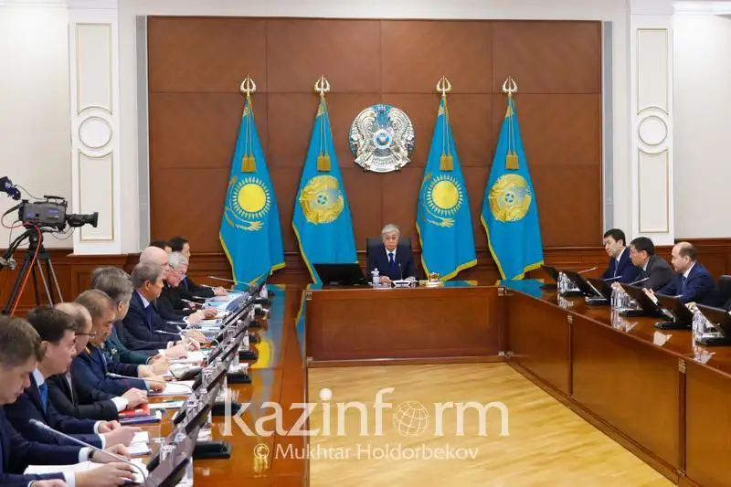 Тоқаев: Фақатгина давлат манфаатига мос ҳужжатлар имзоланиши даркор