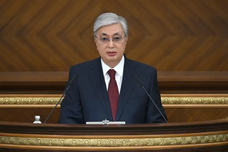 پرەزيدەنتتىڭ جولداۋى قىتايدىڭ الەۋمەتتىك جەلىلەرىندە قىزۋ تالقىعا ءتۇستى