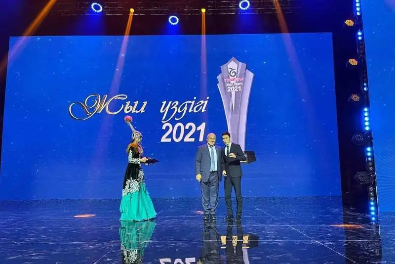 Туркистонда бокс бўйича жаҳон чемпионига икки хонали квартира берилди