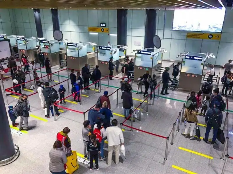 一名搭乘迪拜-阿拉木图航班的旅客确诊感染冠状病毒