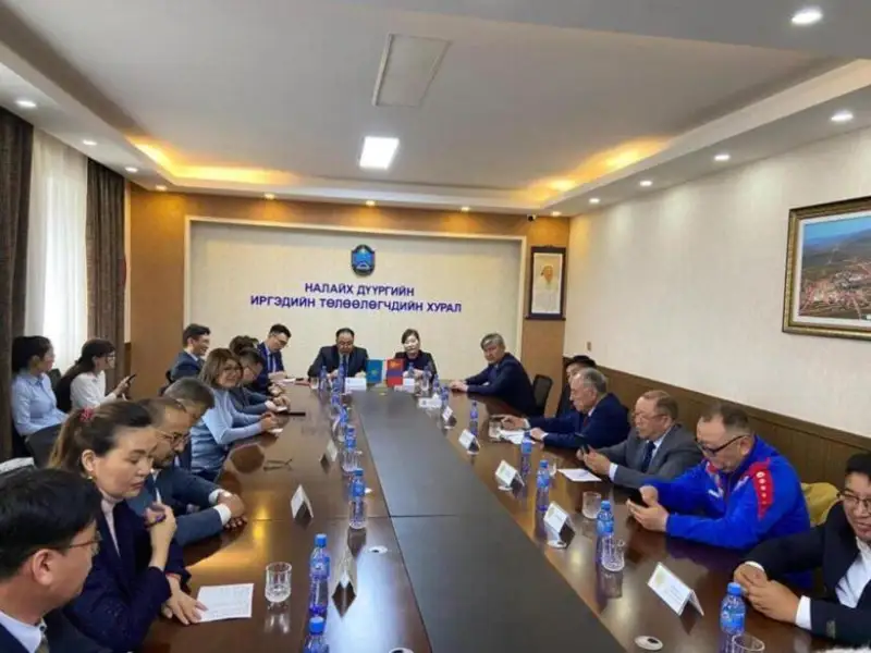 قانداستاردى قۇلشىندىرعان قۇرىلتاي