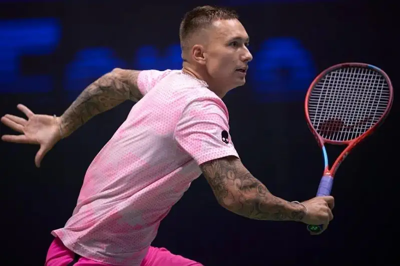 Казахстанский теннисист Денис Евсеев выбыл с турнира «Челленджера» в Португалии