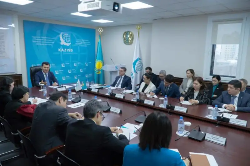 Ерлан Карин принял участие в заседании Ученого Совета КИСИ