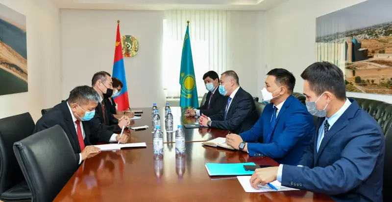 副外长会见结束任期即将回国的蒙古国大使