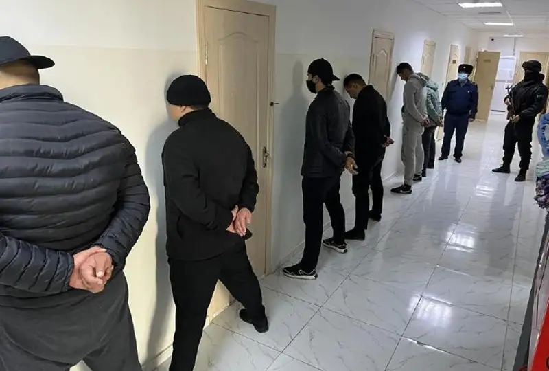 Задержаны шесть подозреваемых в участии в перестрелке в кафе Актау