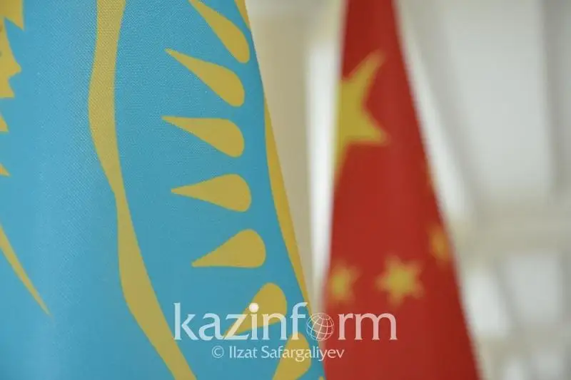 外长特列吾别尔德会见中国中央政治局委员杨洁篪