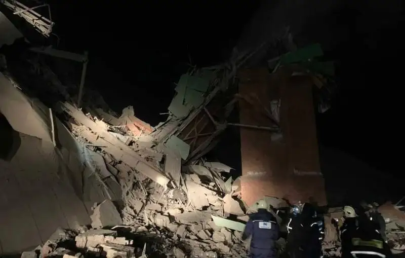 Россияда фабрика галереяси қулаб тушди