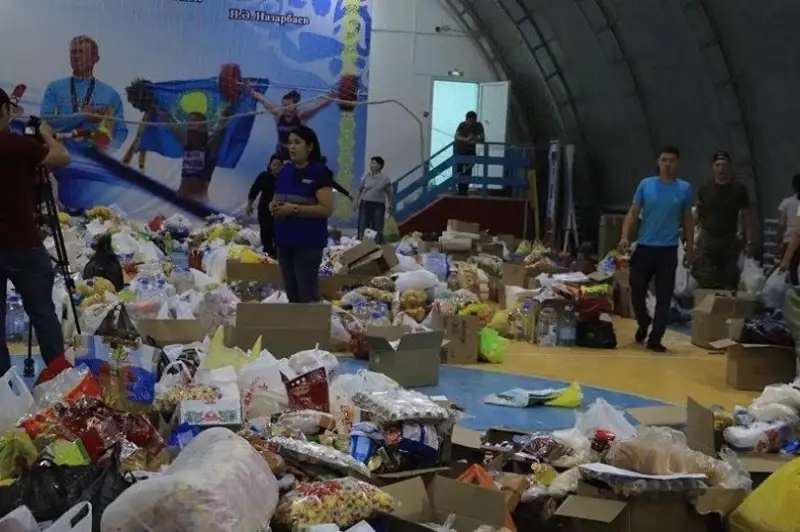 Двести тонн гуманитарной помощи для пострадавших от пожара завезли в Костанай