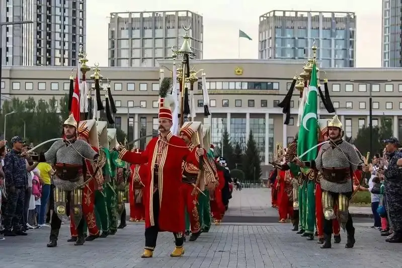 Астанада жаҳон ҳарбий оркестрлари чиқиш қилмоқда