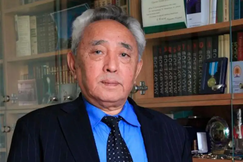 قابدەش جۇمادىلوۆ. «قازدار قايتىپ بارادى» - اڭگىمە