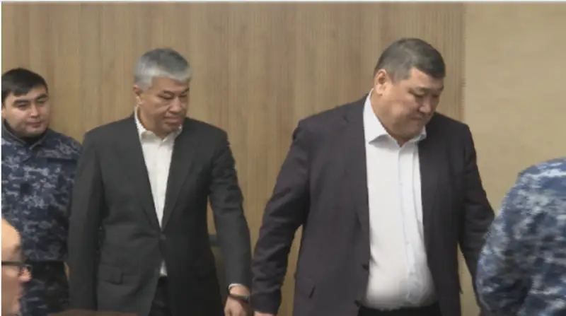 قايرات بورانبايەۆتىڭ ءىسى بويىنشا سوت جالعاسىپ جاتىر