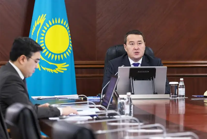 ҚР Бош вазири инвестиция муҳитини яхшилаш масалалари бўйича кенгаш йиғилишини ўтказди