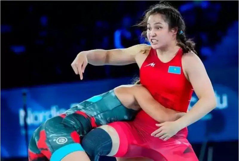 قازاقستاندىق بالۋاندار الەم كۋبوگىنا قاتىسادى