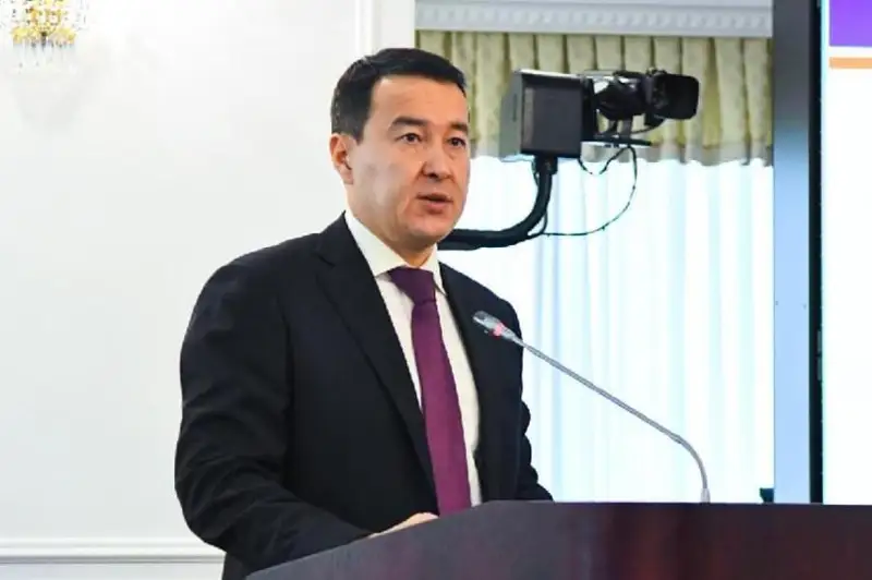 Мавжуд кўп босқичли пенсия тизимини қолдирган маъқул – ҚР Бош вазири