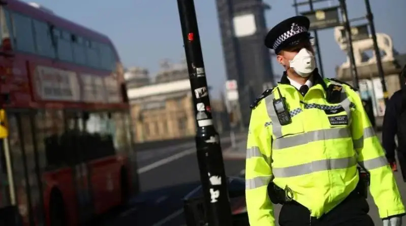 Буюк Британияда кўплаб коронавирус чекловлари олиб ташланади