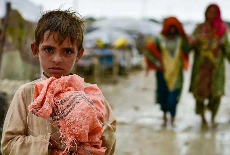 Покистондаги тошқинлардан 33 млнга яқин одам жабр кўрди