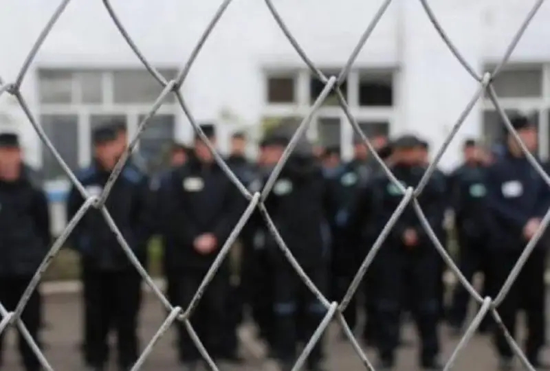 Ózbekstanda qylmys jasaǵan 17 shetel azamatyna raqymshylyq jasaldy