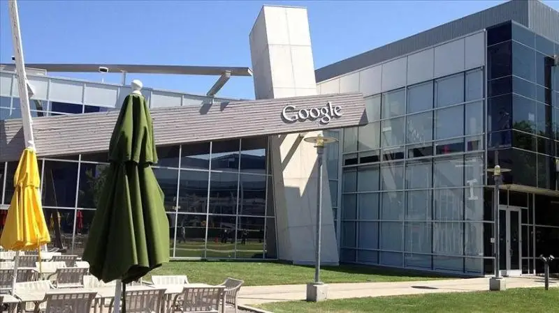 Google икки россияликни миллиондан ортиқ компьютерга зарар етказганликда  айбламоқда