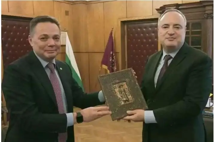 بولگاريانىڭ ەڭ ءىرى جوعارى وقۋ ورنىندا قازاق ءتىلى وقىتىلادى