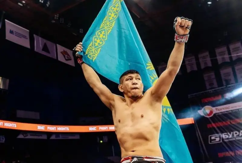 Қозоғистонлик Қуат Хамитов россиялик машҳур жангчи Александр Шлеменкога қарши жанг қилади