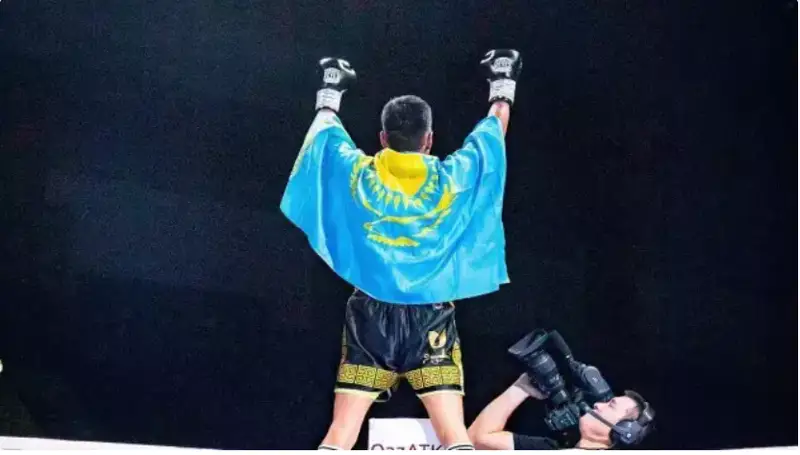 قازاق بوكسشىسى سۇلتان زاۋىربەك ەدينبۋرگتە جەكپە-جەك وتكىزەدى