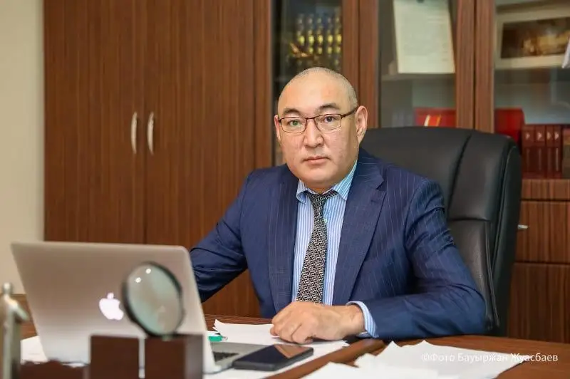 مەملەكەت ماسەلەسىنىڭ مەملەكەتتىك تىلدە ايتىلۋى تۇتاس ەلدىڭ ۇستانىمى بولۋى كەرەك -  داۋلەتكەرەي كاپ ۇلى