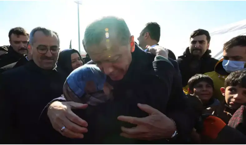 ەردوعان تۇركياداعى ءزىلزالادان زارداپ شەككەندەردەن كەشىرىم سۇرادى