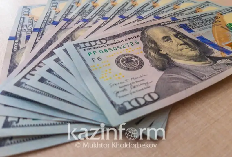 Qor naryǵynda dollar shamaly qymbattady
