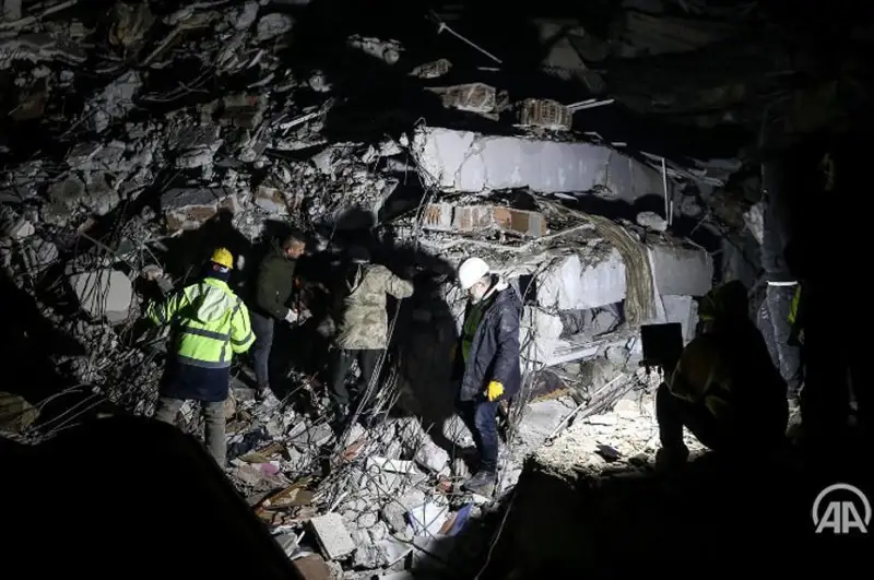 Туркияда зилзила қурбонлари сони 6,2 мингдан ошди