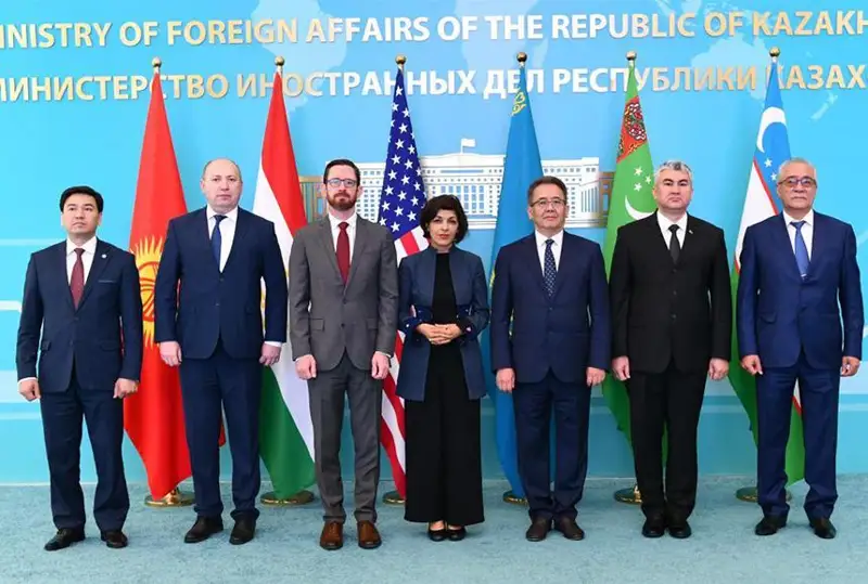 C5+1 махсус сессиясида Афғонистон билан боғлиқ кенг кўламли масалалар муҳокама қилинди