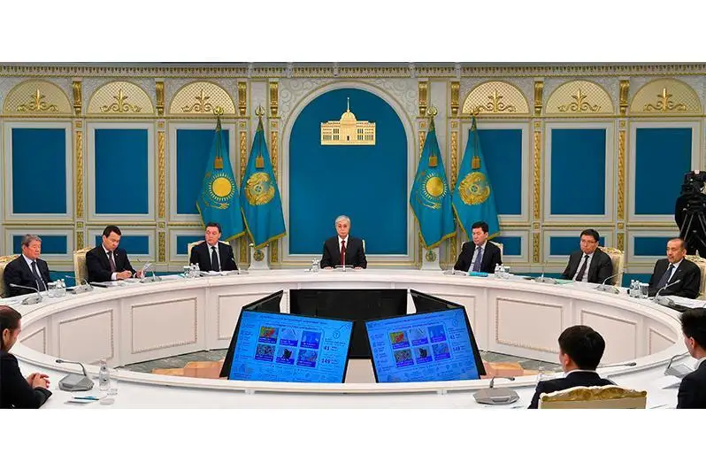 Президент «Рақамли Қозоғистон» дастурини амалга ошириш бўйича йиғилиш ўтказди