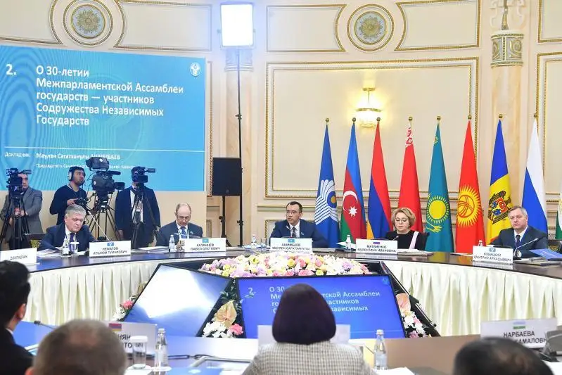 Қозоғистон халқаро муаммоларни фақатгина тинч йўл билан ҳал қилиш позициясига амал қилади - Сенат раиси