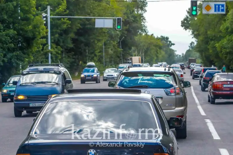 Месячник безопасности дорожного движения стартовал в Казахстане