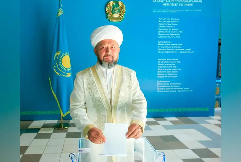 Верховный муфтий РК проголосовал на референдуме