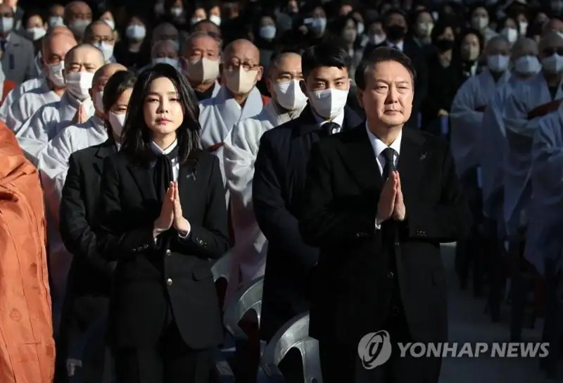 尹锡悦首次就梨泰院踩踏事故公开道歉