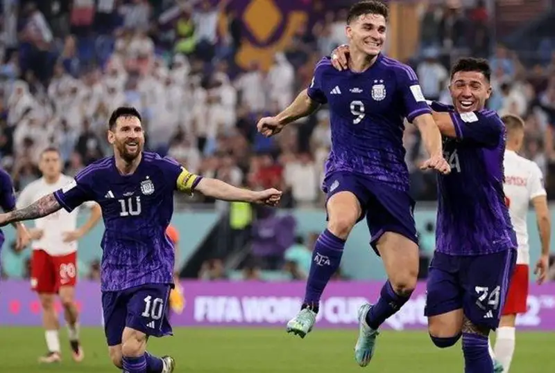 ЧМ-2022: Аргентина победила Польшу и выиграла группу «С»