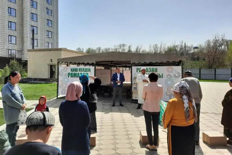 شىمكەنتتە «رامازان قورجىنى» تاراتىلۋدا - فوتو