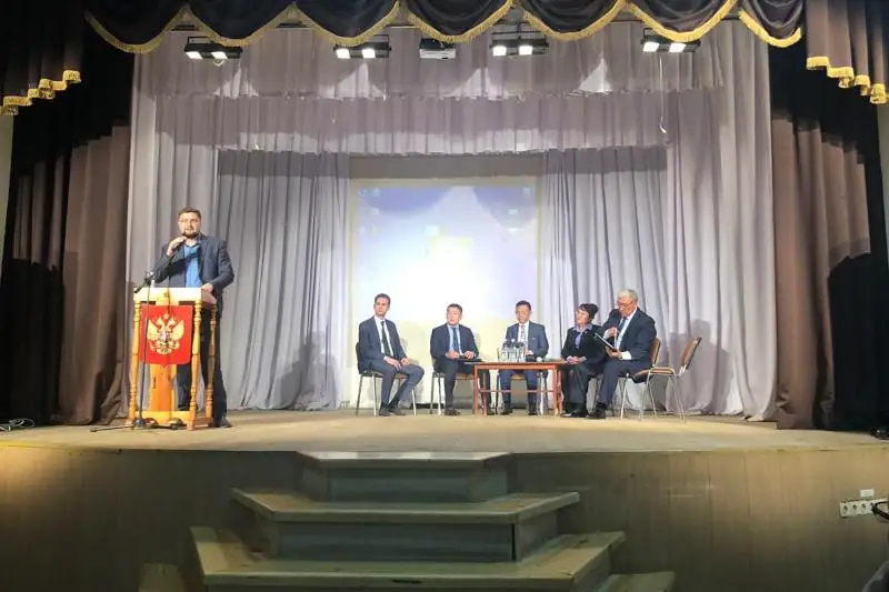 俄罗斯哈萨克人讨论哈萨克语教学问题