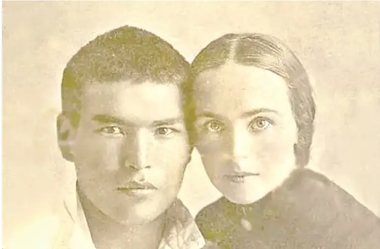 تانىمالى «دۋداراي» ءانىن كىم جازعان